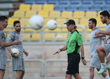 از قطر و امارات پیشنهاد دارم/ میخواهم با پرسپولیس قهرمان آسیا شوم