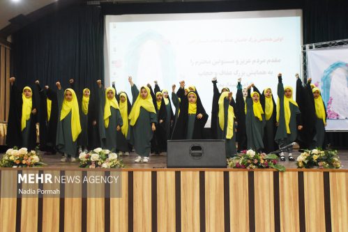 برگزاری «رژه خودرویی و اجتماع حریم خانواده» در شیراز