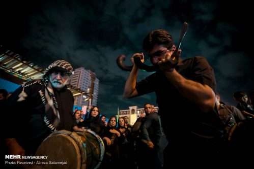 دمام زنی در شب پنجم محرم در «مرودشت » فارس