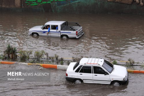 رگبار باران و احتمال آبگرفتگی معابر در ۱۱ استان