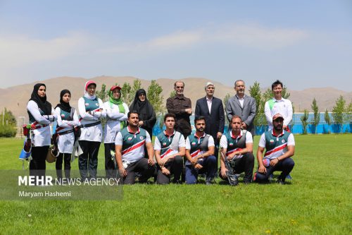 بازدید کیومرث هاشمی و محمودخسروی وفا از اردوی تیم ملی تیراندای