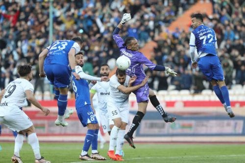 بازی استقلال هم بدون تماشاگر می‌شود/ نگاه به آبی‌پوشان تغییر کند