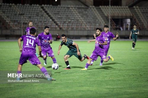 دیدار تیم‌های فوتبال شمس آذر قزوین با هواداران تهران