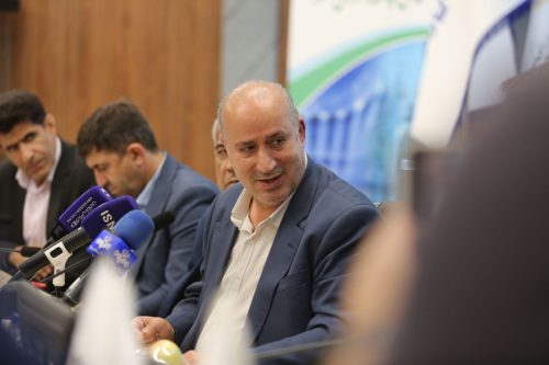 شرایط حضور بانوان در ورزشگاه‌ها مهیا می‌شود