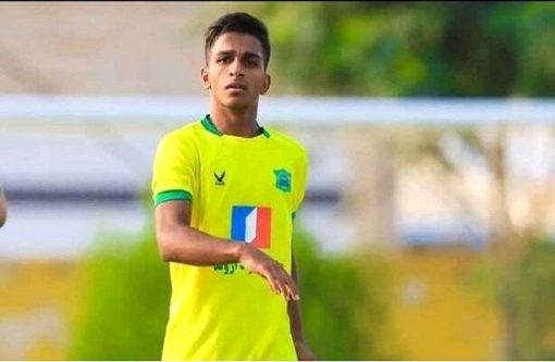 قرارداد جوان مرحوم صنعت نفت آبادان پرداخت می شود