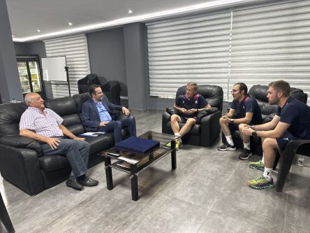 مربیان جدید استقلال با خطیر دیدار کردند