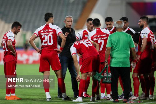 نارضایتی کادرفنی پرسپولیس از وضعیت تیم/تدبیر گل‌محمدی برای سرخها