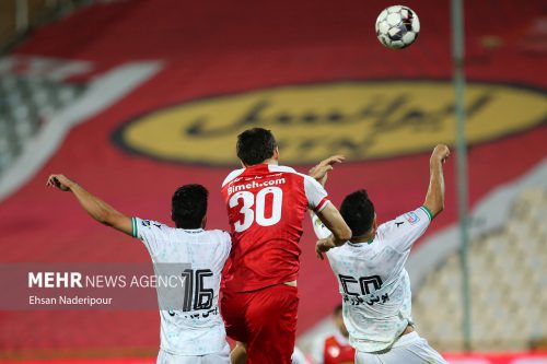 هافبک‌های پرسپولیس ایده‌آل هستند/ گلزنی گولسیانی اتفاق خوبی نیست