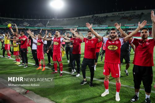 کش‌وقوس برای یکی از جام‌های قهرمانی پرسپولیس/ بدون تماشاگر هرگز