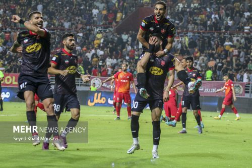 مهاجم پرسپولیس بی‌خیال بازی اروپایی شود/نگرانی بزرگ یحیی برطرف شد