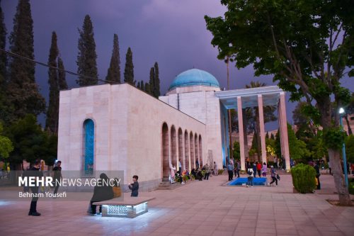 بازدید ۵۱۷ هزار گردشگر داخلی و خارجی از مناطق گردشگری فارس