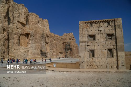 هفت روز برای گرامیداشت گردشگری/نقش رستم آسیب دیده