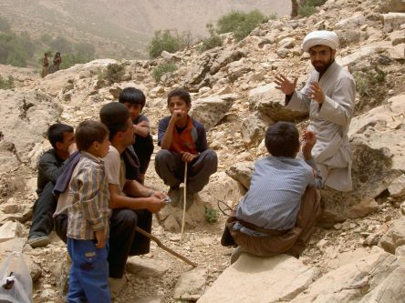 ۲ هزار گروه جهادی وشبکه ۱۳هزار نفره مبلغان روحانی چه می‌کنند؟