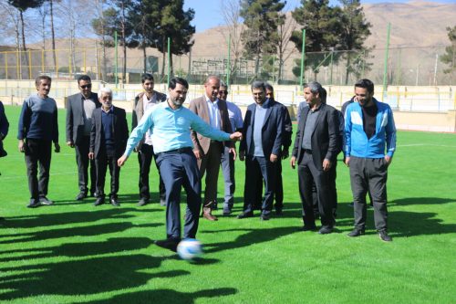 زمین چمن مصنوعی شهدای قصرالدشت افتتاح شد