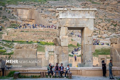 تخت جمشید مهیای میزبانی گردشگران نوروزی می‌شود