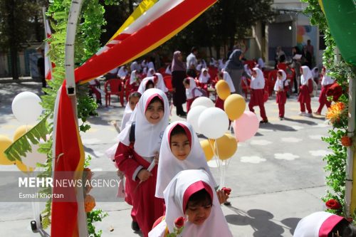 زنگ آغاز سال تحصیلی در استان فارس نواخته شد