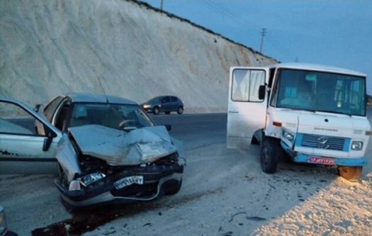 تصادف سرویس مدرسه در سپیدان ۱۵ مصدوم برجا گذاشت