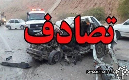 تصادف وانت پیکان با خودرو سواری ساینا در جاده شیراز به کازرون با ۶ مصدوم