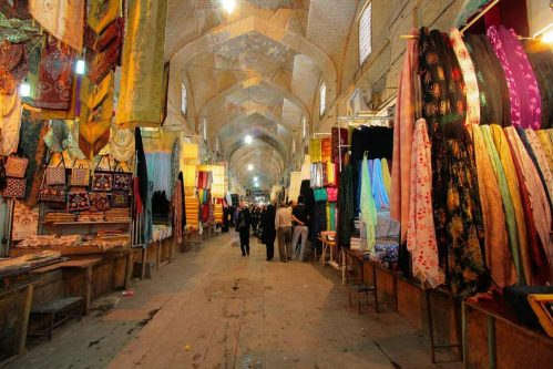 روند مرمت و بهسازی سقف بازار وکیل با سرعت بیشتری ادامه یابد