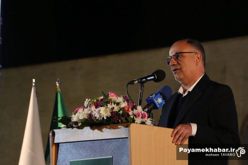 سعدی، حکیمی است که عقل و عشق را با هم درآمیخت