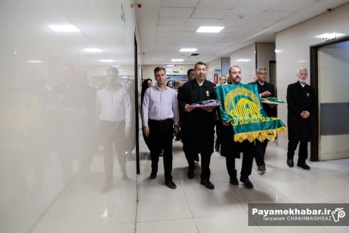 تجدید میثاق خادمیاران رضوی منطقه یک شیراز با آرمان‌های شهدا در منزل شهید امیر محمد منصوری