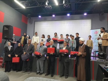 بزگزاری جشن رویش و اهدای پک‌های تحصیلی به ۷۰ دانش‌آموز موسسه دارالاکرام در مشهد