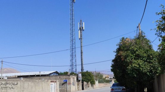 نصب دکل جدید همراه اول در اداره امور عشایر نورآباد ممسنی برای ارتقای پوشش آنتن‌دهی شهرستان
