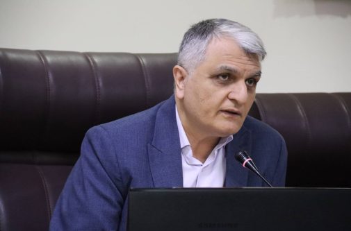 پزشکان قلابی و مراکز غیرمجاز زیبایی زیر تیغ قانون؛ ۲ پزشک قلابی در شیراز شناسایی و دستگیر شدند