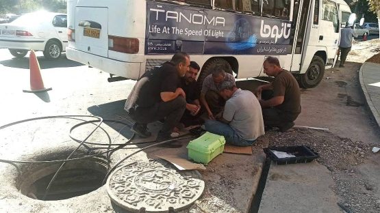 ترمیم فیبرنوری خیابان عفیف آباد؛ ارتباطات پایدار حاصل تلاش کارشناسان مخابرات منطقه فارس