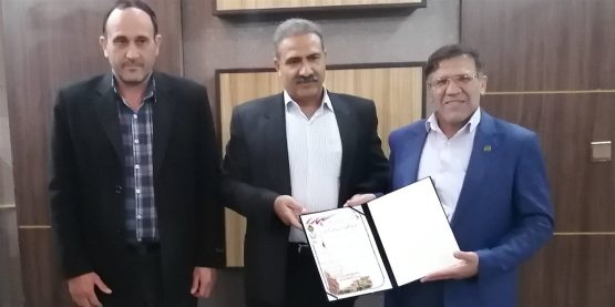 تقدیر فرمانده پدافند هوایی شیراز از مدیر مخابرات منطقه فارس